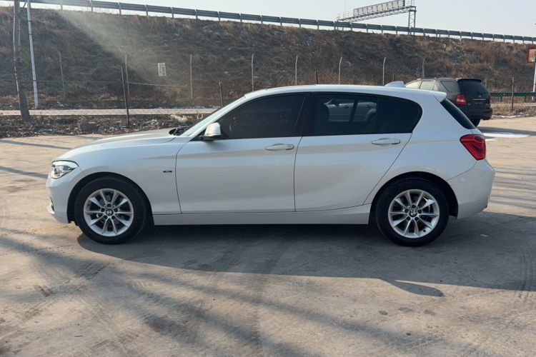 Used BMW 1 Series 2015 118i Urban Design Package Exterior 6