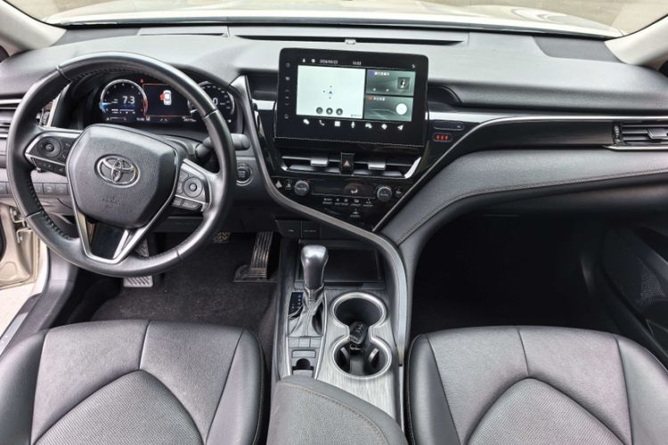 Used Toyota Camry 2021 2.5G Luxury Edition Interior 3