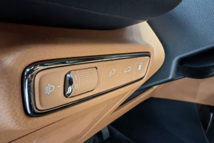 Used GAC Trumpchi ES9 2024 PHEV with 143 km Max