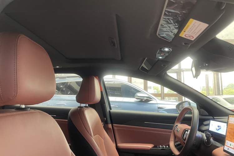 Used Geely Galaxy L6 2025 EM-i 140km Starship Edition
