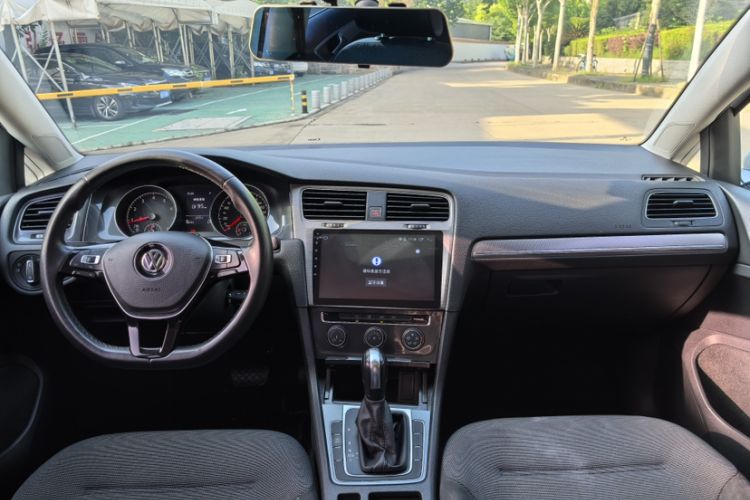 Used Volkswagen Golf 2018 180TSI Automatic Comfort Model