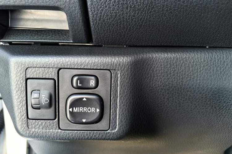 Used Toyota YARiS L Zhi Xuan 2022 X-Trail 1.5L CVT Leading PLUS Edition