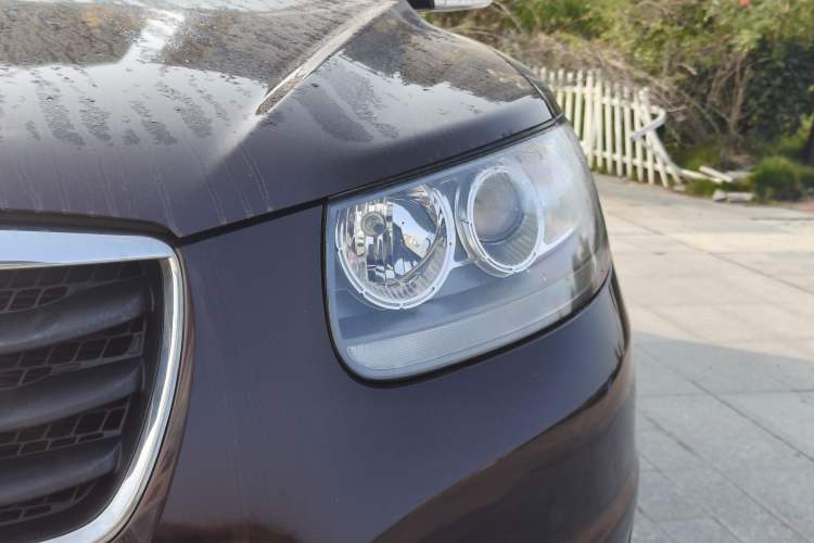 Used Hyundai Santa Fe Classic 2012 2.4 Luxury Edition 7-Seater Four-Wheel Drive
