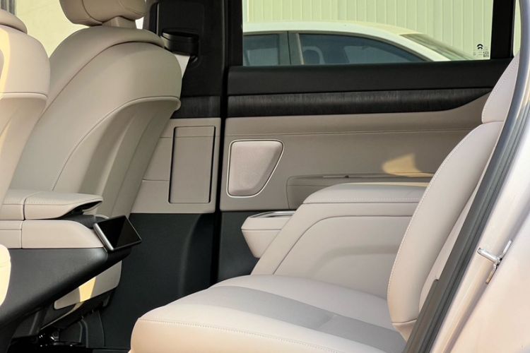 Used Nio ES8 2023 75 kWh Executive Edition
