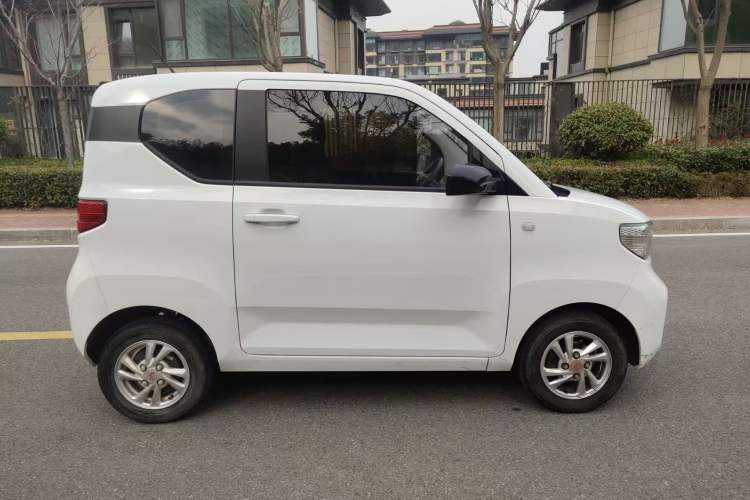 Used Wuling Hongguang MINIEV 2020 Freedom Version Lithium Iron Phosphate Exterior 6