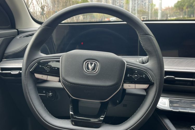 Used CHANGAN Eado 2022 PLUS Blue Whale NE 1.4T GDI DCT Prestige Edition
