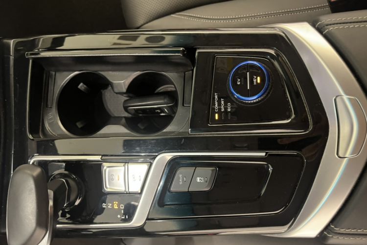 Used Geely Auto Emgrand GT New Energy 2018 1.5T PHEV Yaoyue Edition Interior 7