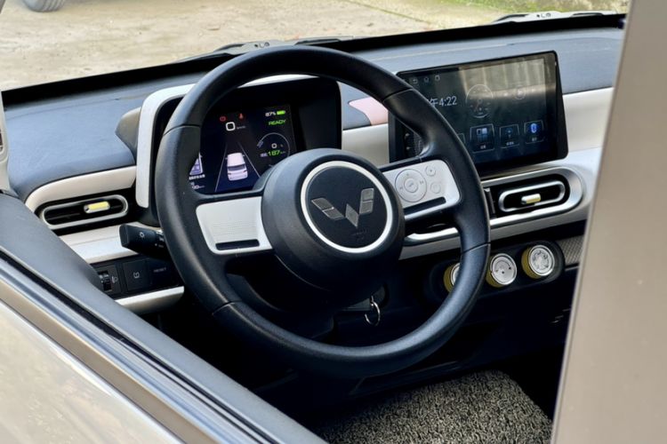 Used Wuling Hongguang MINIEV 2024 3rd Generation 215km Youth Edition
