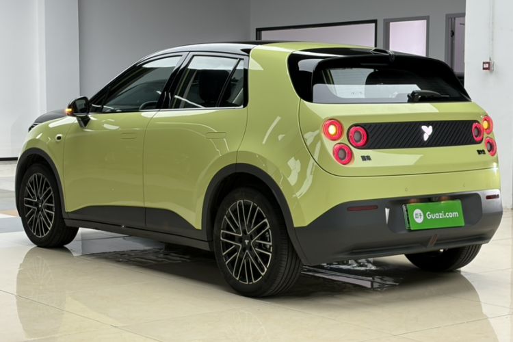 Used firefly 2025 Illuminated Edition
