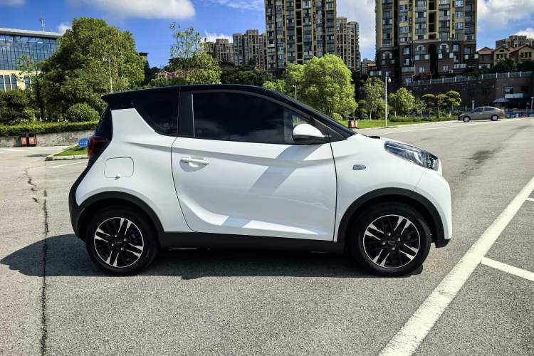 Used Chery New Energy Little Ant 2022 Revised Version Sweet Pink Edition Half-Sugar Version Lithium Iron Phosphate 30.7 kWh 30 kW 301 km