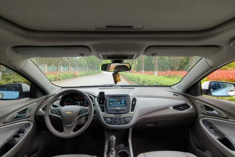 Used Chevrolet Malibu XL 2018 530T Automatic Luxury Edition Interior 3