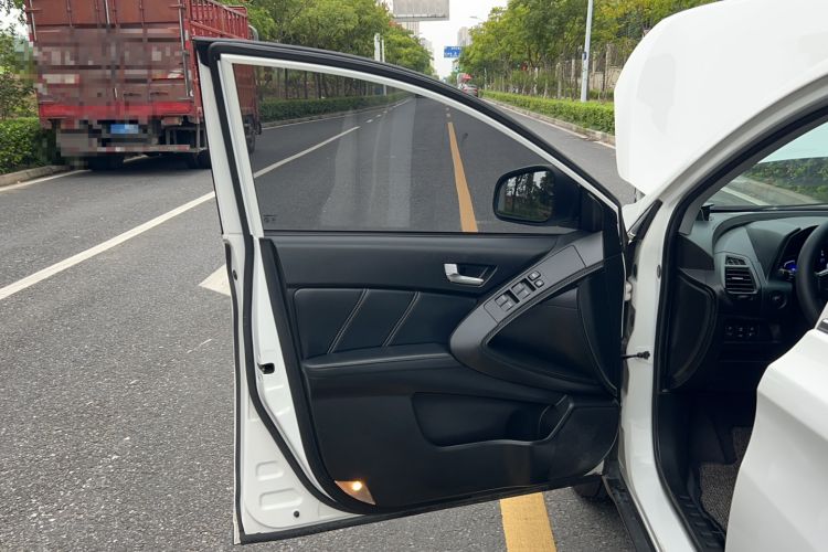 Used Luxgen U6 SUV 2016 1.8T Style Value Model
