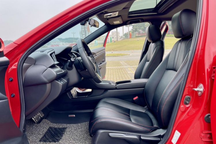 Used Honda Civic 2021 HATCHBACK 220TURBO CVT New Trendsetter
