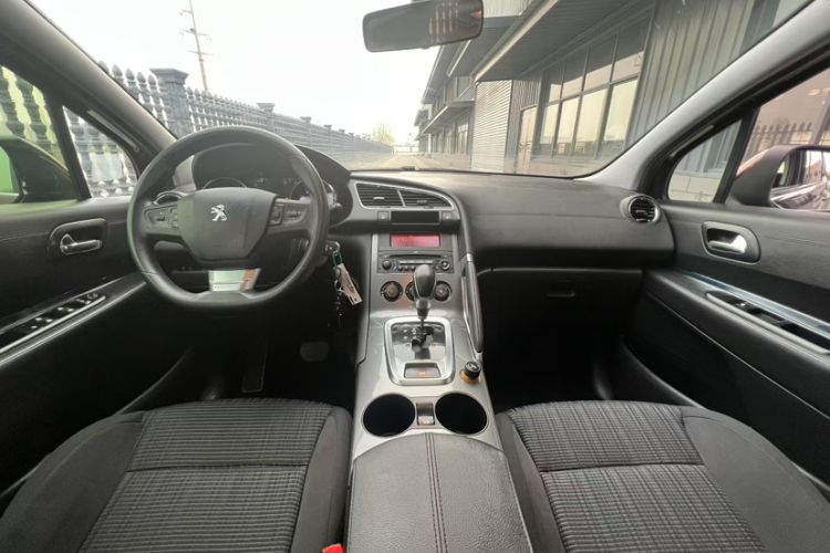 Used Peugeot 3008 2016 2.0L Automatic Classic Edition Interior 1