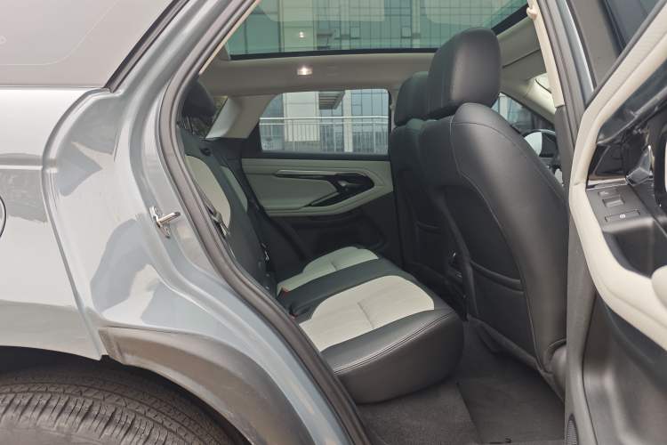 Used Land Rover Range Evoque 2020 249 PS R-DYNAMIC S First-Edition Sport Custom Edition
