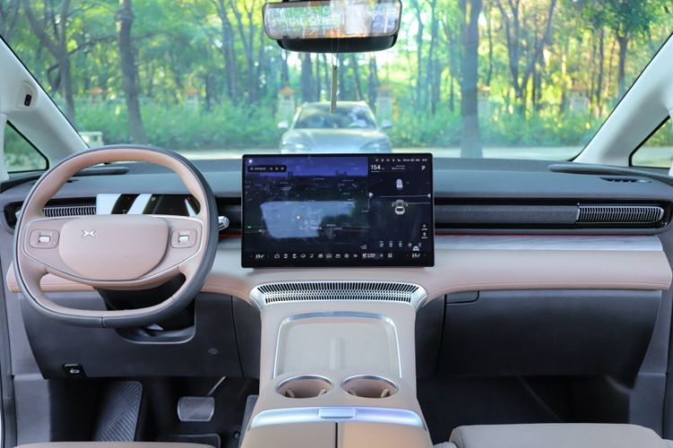 Used XPeng X9 2024 702 Ultra-Long Range Pro

