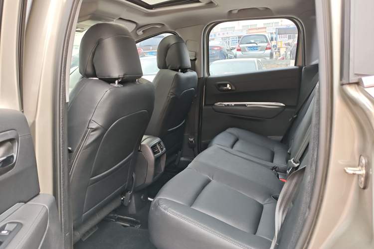 Used Peugeot 3008 2015 2.0L Automatic Classic Edition
