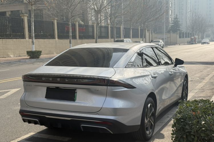 Used Geely Galaxy L6 2025 EM-i 140km Starship Edition
