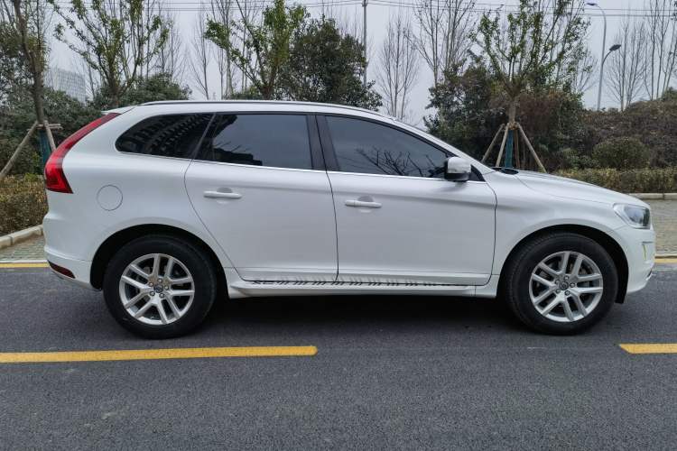 Used Volvo XC60 2017 T5 Smart Upgrade Edition