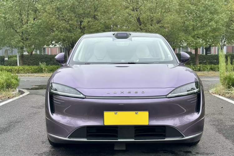 Used Hima Luxeed R7 2024 All-Electric 667 km Max
