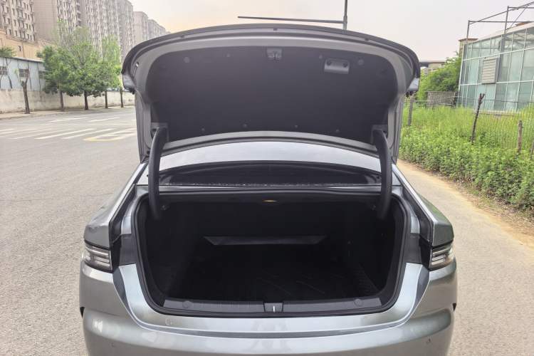 Used BYD Destroyer 05 2023 Champion Edition DM-i 120KM Prestige Model Trunk