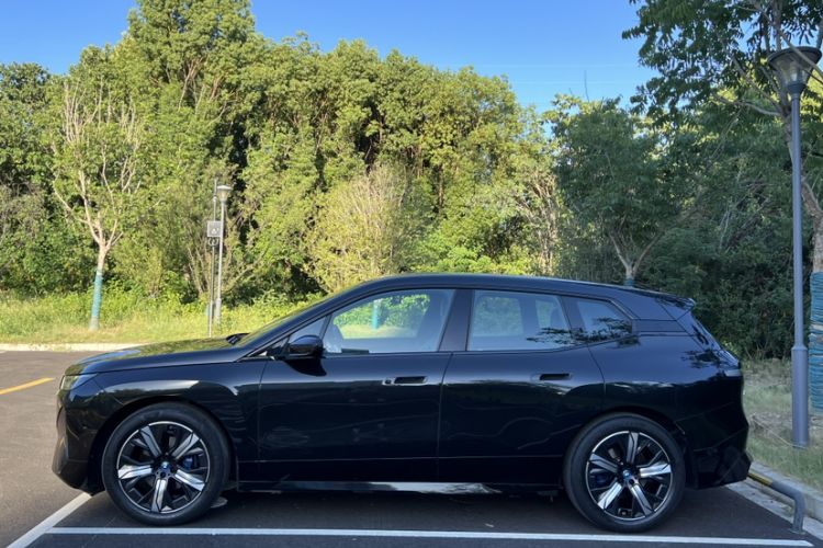 Used BMW iX 2022 xDrive40