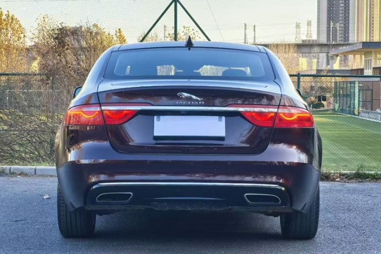 Used Jaguar XFL 2019 XFL 2.0T 250 PS Two-Wheel-Drive Luxury Edition
