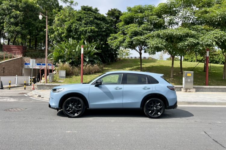 Used Honda ZR-V 2023 2.0L eHEV Sharp - Deluxe Edition
