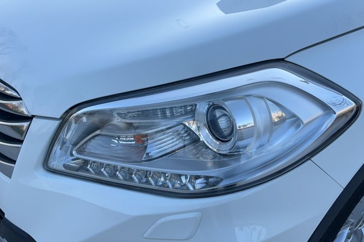 Used Suzuki S-Cross 2014 1.6L CVT Two-Wheel Drive Elite Version