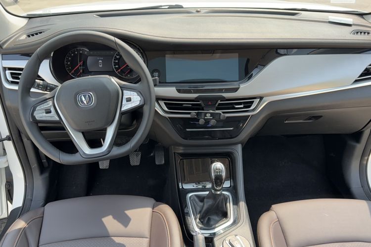 Used CHANGAN CS35PLUS 2019 1.6L Manual Chuanlian Edition Center Console