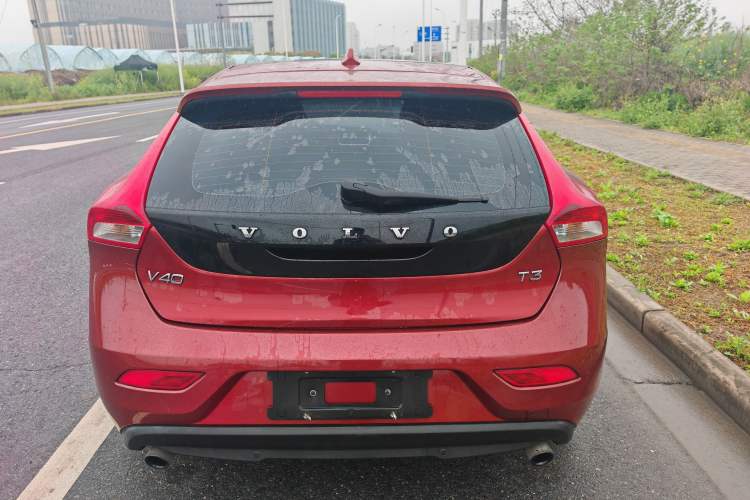 Used Volvo V40 2017 T3 Zhiyi Edition Exterior 3