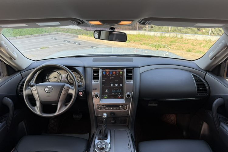 Used Nissan Patrol  Interior 3