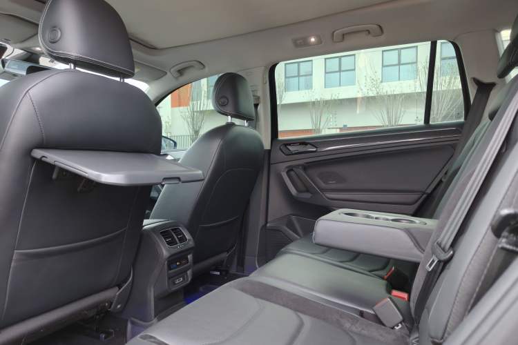 Used Volkswagen Tiguan L 2017 330TSI Automatic Two-Wheel Drive Luxury Edition
