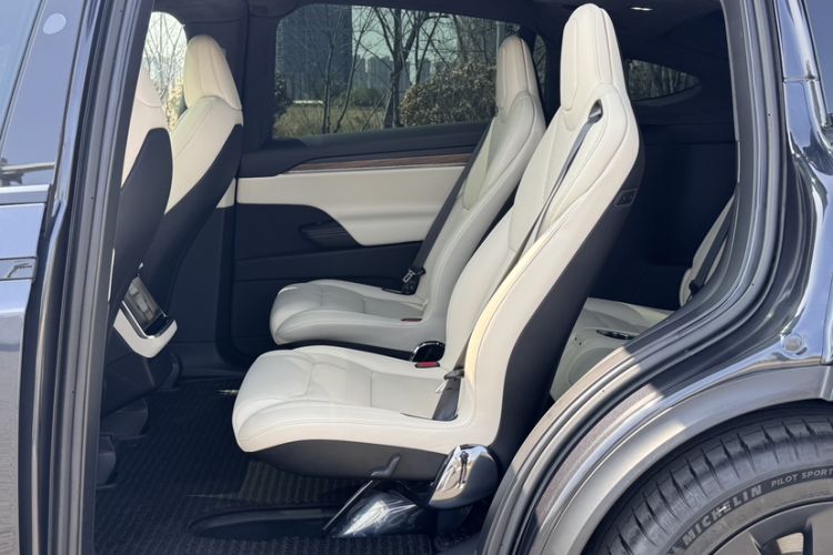 Used Tesla Model X 2023 Dual-Motor All-Wheel-Drive Version
