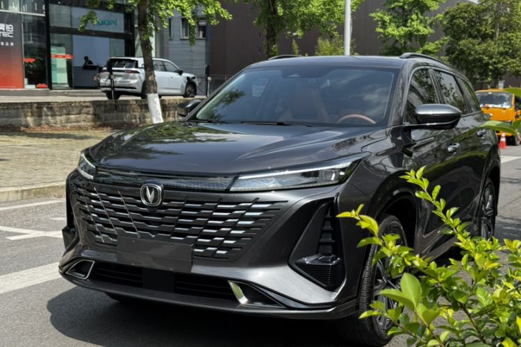 Used CHANGAN CS75 PLUS 2023 3rd Generation 1.5T Automatic Pilot Model