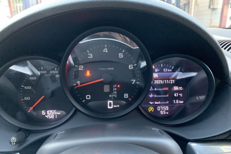 Used Porsche 718 2016 Cayman 2.0T
