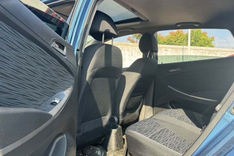 Used Hyundai Verna Ray 2014 1.4L Automatic GLX