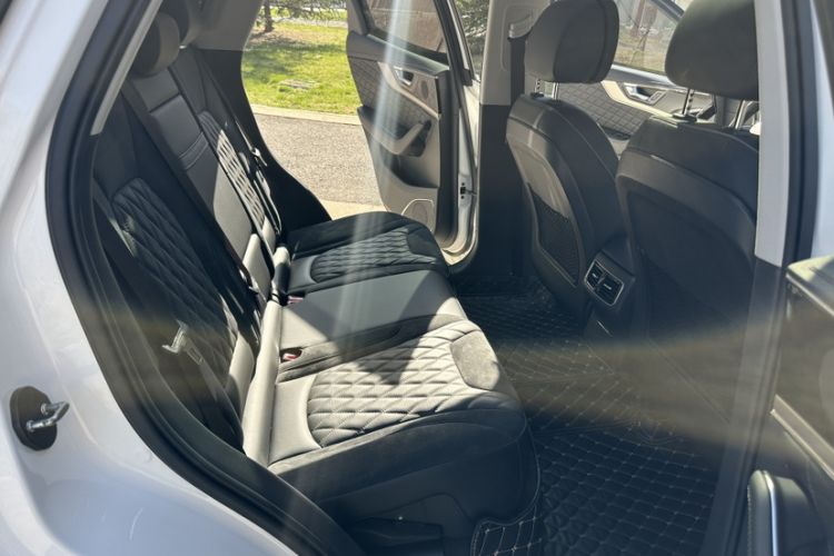 Used Hongqi HS5 2019 2.0T Smart Connect Flagship All-Wheel-Drive Version Interior 8