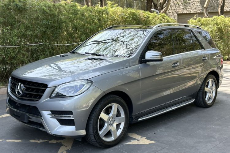 Used Mercedes-Benz M-Class 2014 ML 400 4MATIC Luxury Model