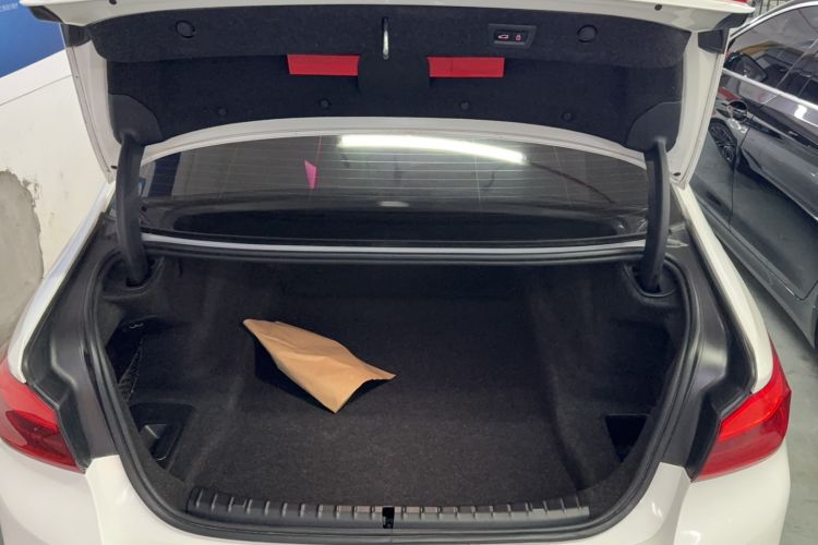 Used BMW 5 Series 2018 Restyled 530Li Leading Edition M Sport Package
