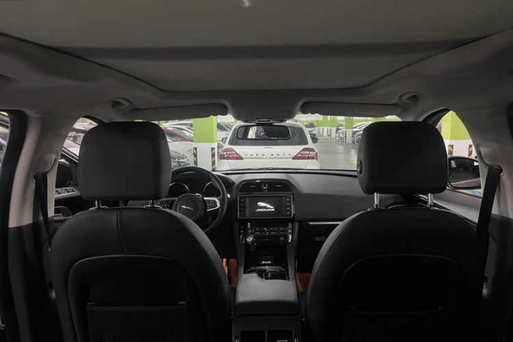 Used Jaguar F-PACE 2018 2.0T Four-Wheel Drive Urban Luxury Edition
