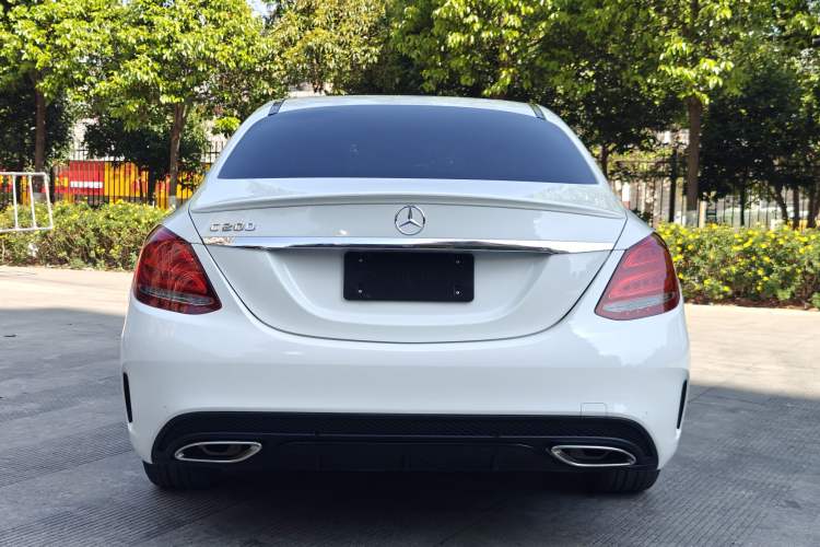 Used Mercedes-Benz C-Class 2017 Restyled C 200 Sport Edition Exterior 4