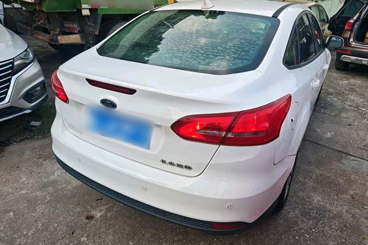 Used Ford Focus 2017 Sedan 1.6L Manual Fashion Edition Smart Drive Version