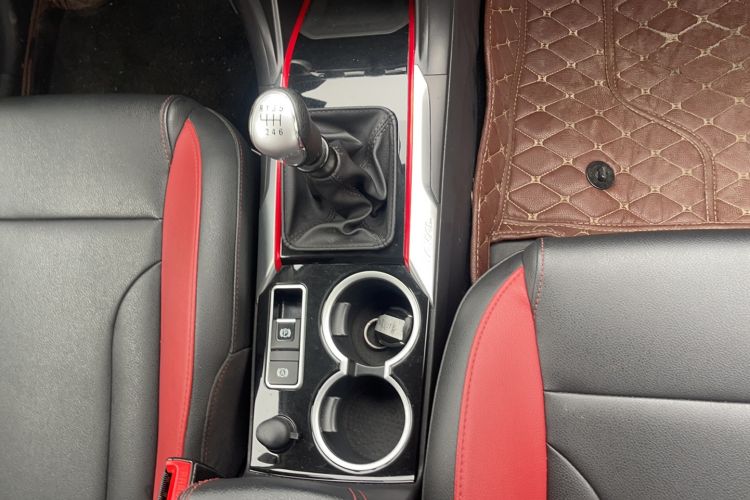 Used Haval H2 2017 Blue Label 1.5T Manual Two-Wheel Drive Elite Model