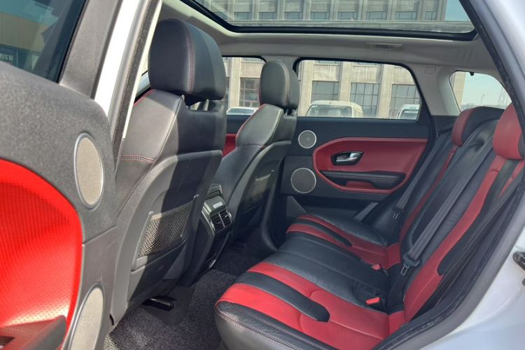 Used Land Rover Range Evoque 2014 2.0T 5-Door Ignite Edition Interior 5