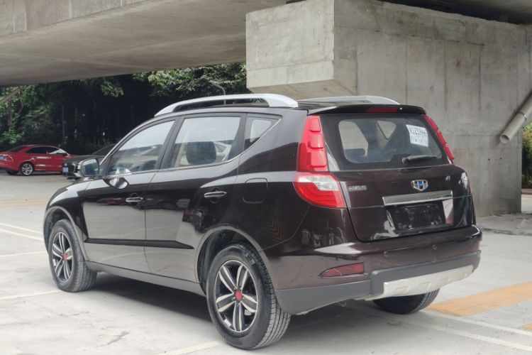 Used Geely Auto GX7 2015 Sports Edition 2.0L Automatic Luxury Upgrade Version China V Standard
