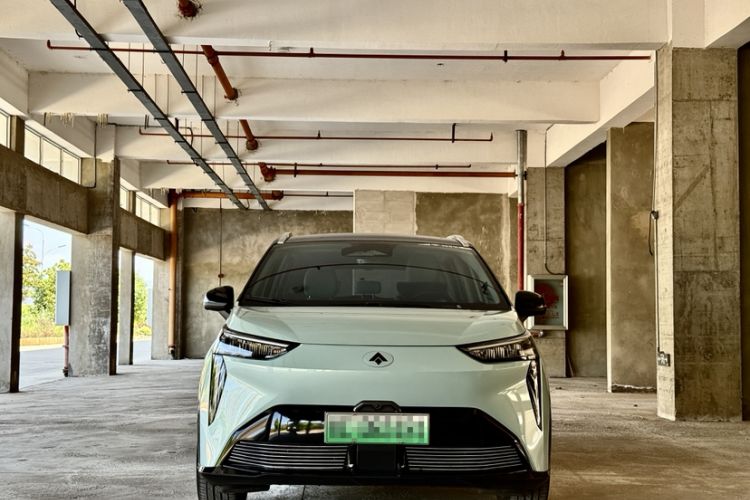 Used AION Y 2022 70 Tech Edition Lithium Iron Phosphate Exterior 3