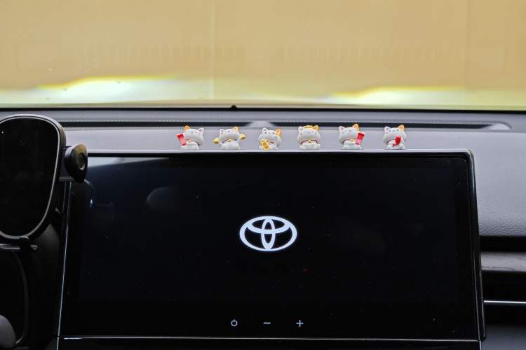 Used Toyota Avalon 2024 Dual-Motor 2.0L Luxury Edition