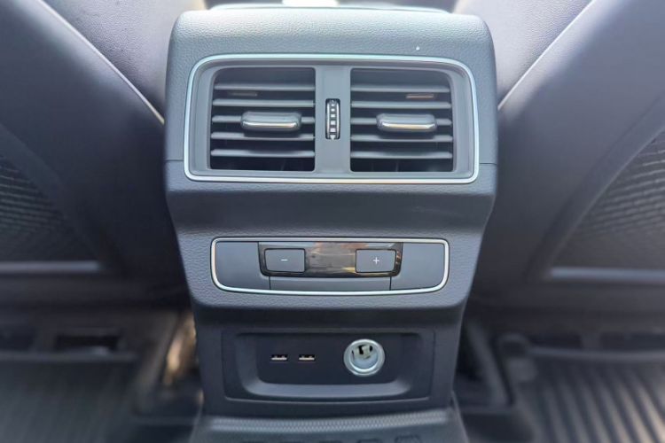 Used Audi Q5L 2022 Updated 40T Luxury Dynamic Edition Interior 6