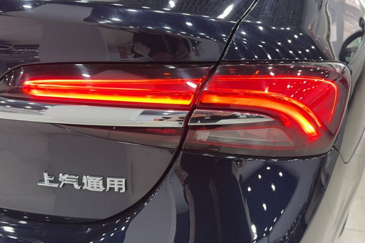 Used Buick LaCrosse 2021 652T Luxury Model Exterior 2